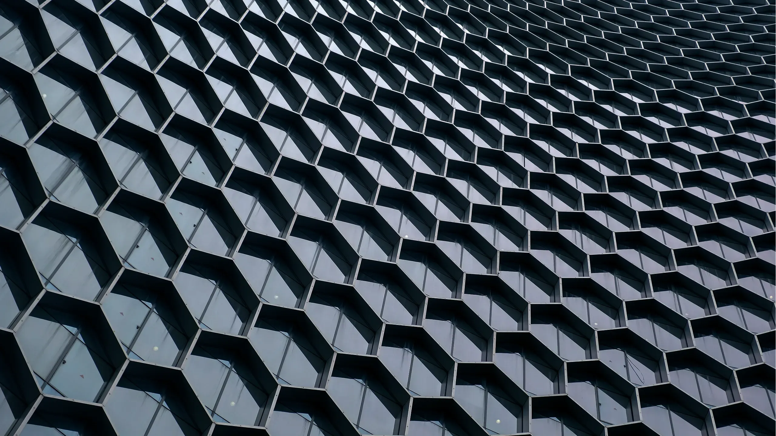 abstract-hexagonal-pattern-on-skyscraper-exterior_16_9