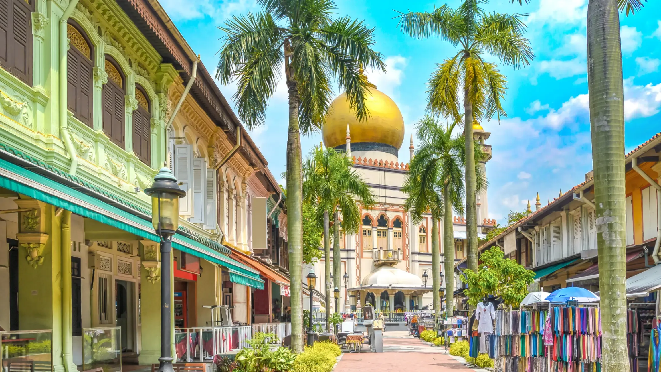 colorful-shophouses-with-typical-shops-and-the-sultan-mosque-in-kampong-glam_16_9