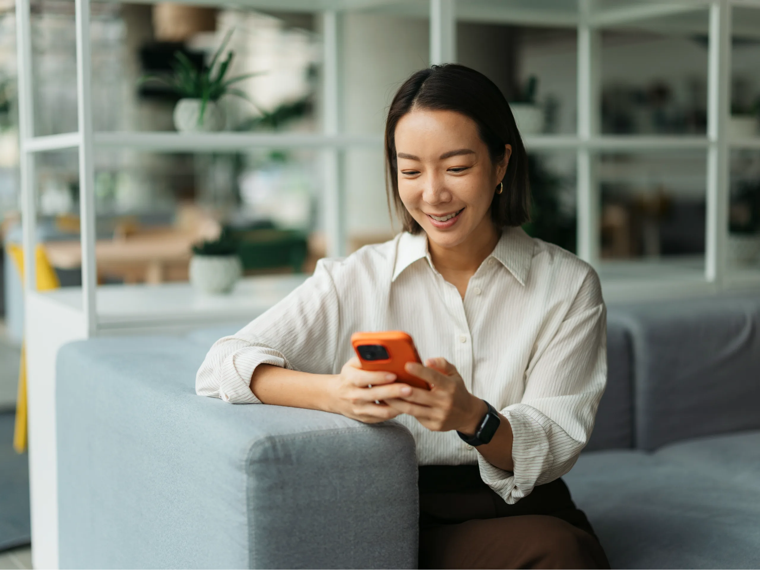 women-using-mobile-phone